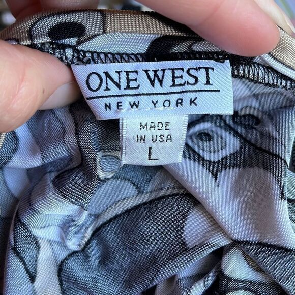 One West New‎ York large blouse - Picture 3 of 3